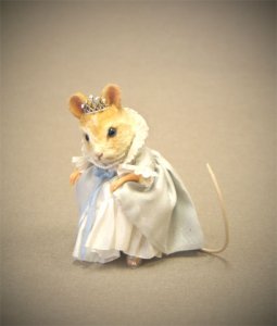 R. John Wright Cinderella Mouse