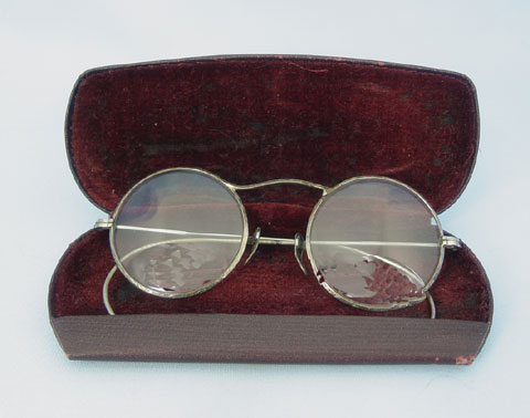 Glasses Antique with Case - Click Image to Close